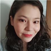 Alumna finalizando un doctorado enseña biología e inglés
